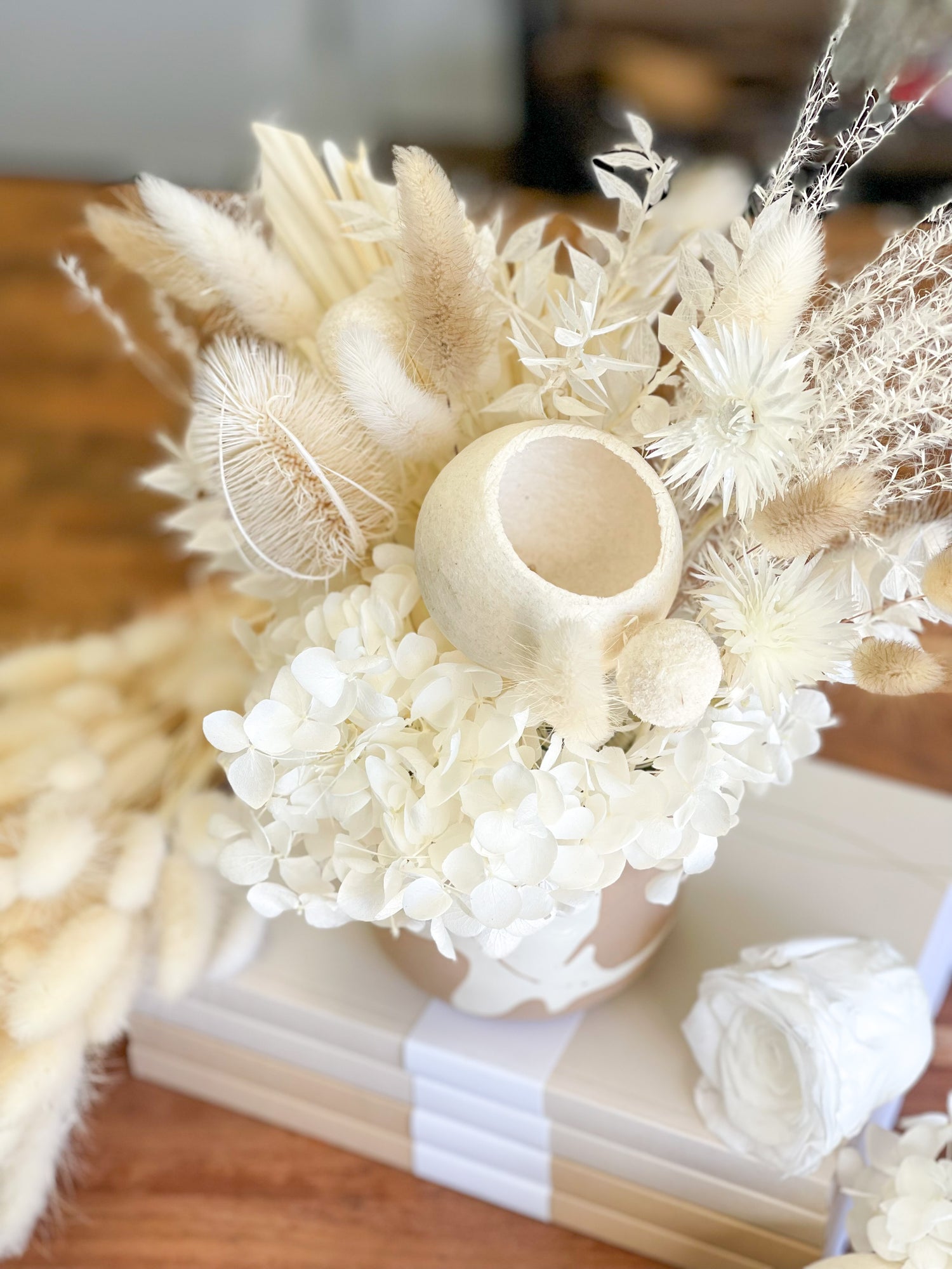 Neutral Dried flower arrangement- Natural dried flowers Tanit Florist