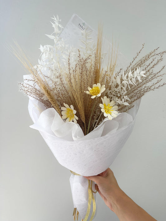 Neutral Dried flower wrap - Natural Flowers Tanit Florist